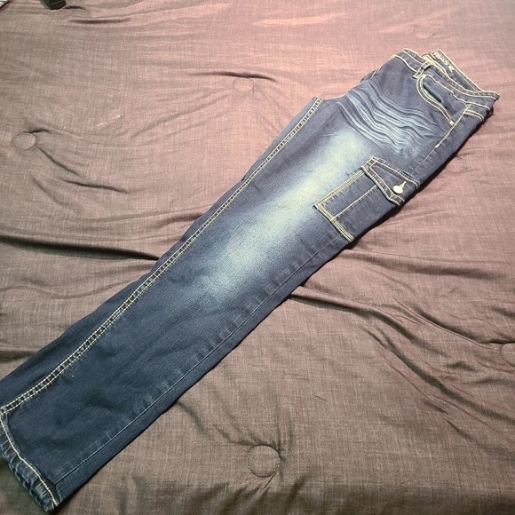 Almost Famous cargo jeans - Picture 7 of 7